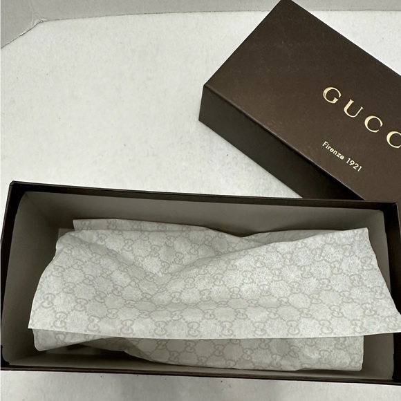 Gucci Authentic Gift Box with Tissue | Classic Brown Embossed GG Pattern Gs - Picture 9 of 14